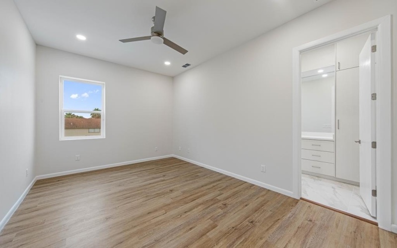 121 Campeche St. #B, South Padre Island, TX 78597, 3 Habitaciones Habitaciones , ,2 BañosBaños,Residential,En Venta,121 Campeche St.,103161