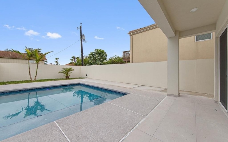 121 Campeche St. #B, South Padre Island, TX 78597, 3 Habitaciones Habitaciones , ,2 BañosBaños,Residential,En Venta,121 Campeche St.,103161