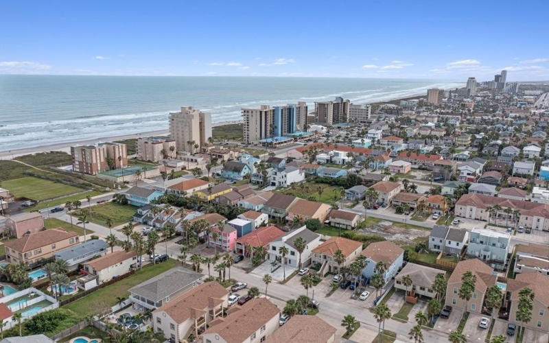 121 Campeche St. #B, South Padre Island, TX 78597, 3 Habitaciones Habitaciones , ,2 BañosBaños,Residential,En Venta,121 Campeche St.,103161