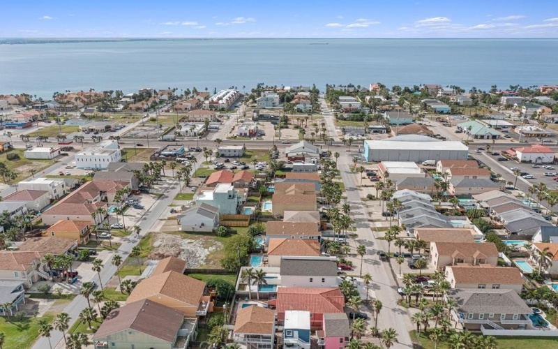 121 Campeche St. #B, South Padre Island, TX 78597, 3 Habitaciones Habitaciones , ,2 BañosBaños,Residential,En Venta,121 Campeche St.,103161