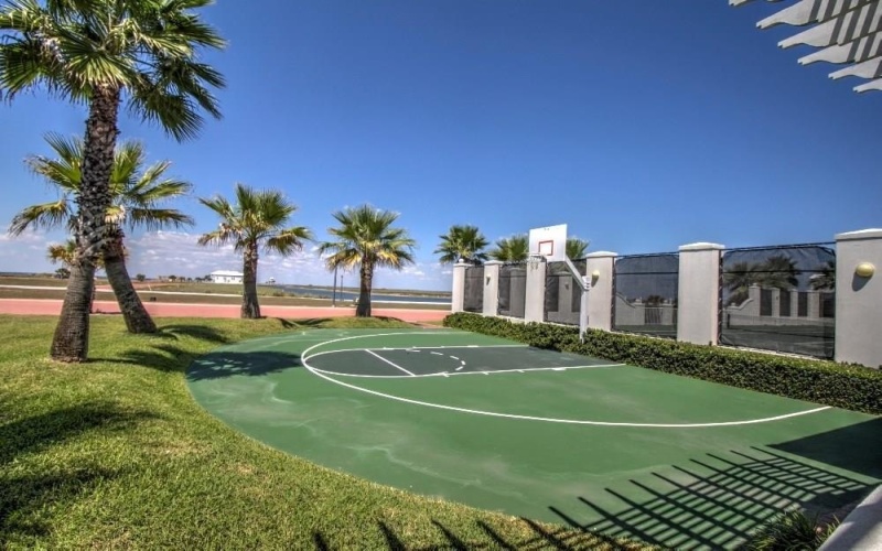 111 Marina Dr., South Padre Island, TX 78597, 3 Bedrooms Bedrooms, ,3 BathroomsBathrooms,Residential,For Sale,111 Marina Dr.,103662
