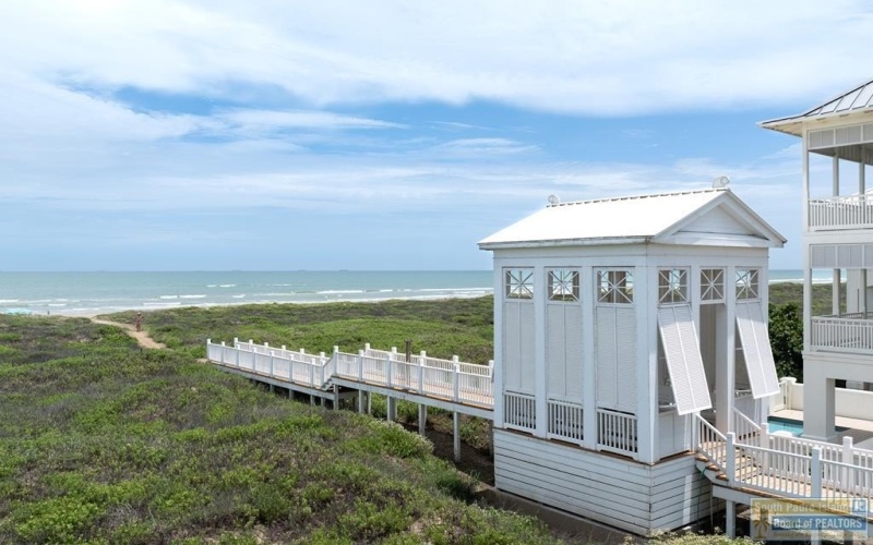 8403 Main St., South Padre Island, TX 78597, 3 Bedrooms Bedrooms, ,3 BathroomsBathrooms,Residential,For Sale,8403 Main St.,103744