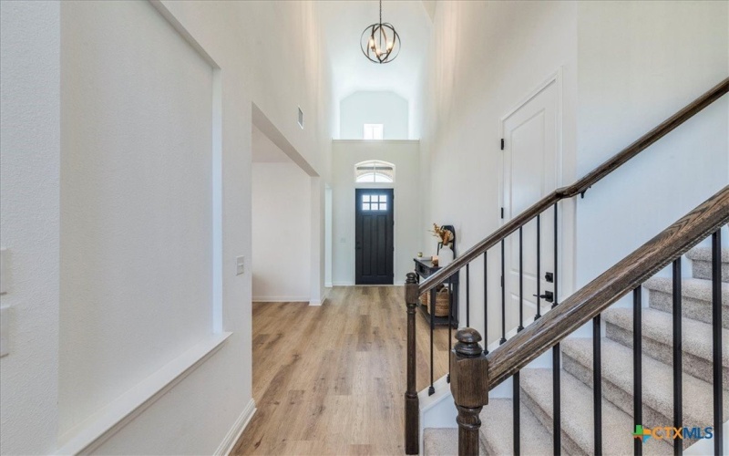 288 Smithsonian Lane, Kyle, TX 78640, 4 Bedrooms Bedrooms, ,3 BathroomsBathrooms,Residential,For Sale,288 Smithsonian Lane,577501