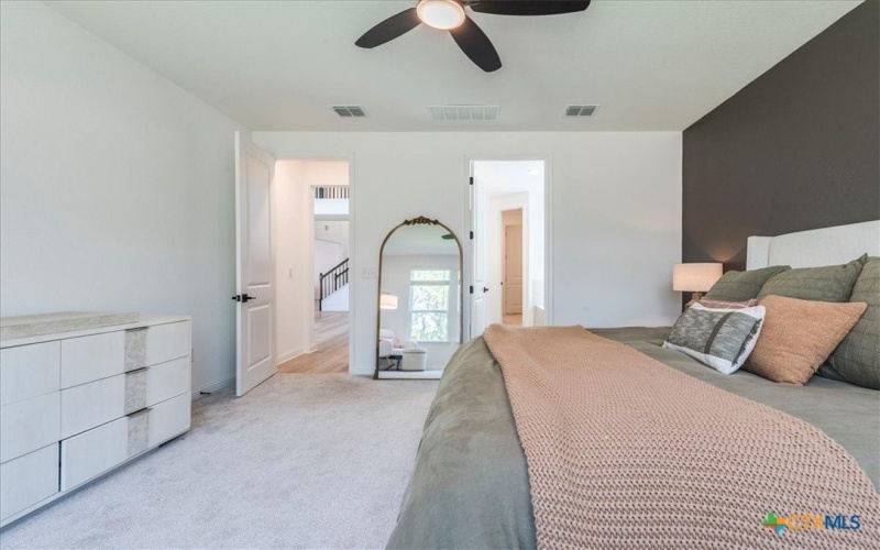 288 Smithsonian Lane, Kyle, TX 78640, 4 Bedrooms Bedrooms, ,3 BathroomsBathrooms,Residential,For Sale,288 Smithsonian Lane,577501