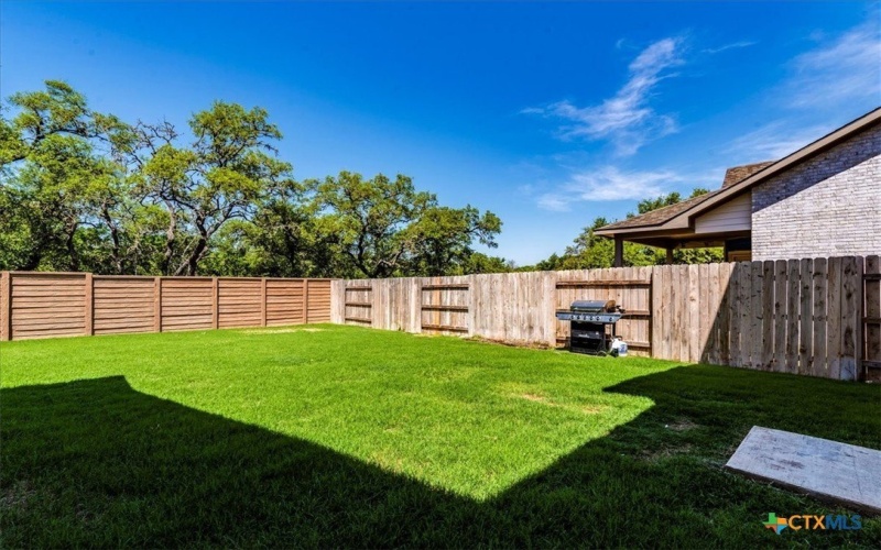 288 Smithsonian Lane, Kyle, TX 78640, 4 Bedrooms Bedrooms, ,3 BathroomsBathrooms,Residential,For Sale,288 Smithsonian Lane,577501