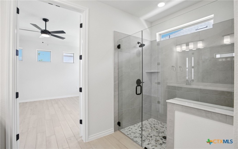 107 San Luis Pass #101, San Marcos, TX 78666, 3 Habitaciones Habitaciones , ,2 BañosBaños,Residential,En Venta,107 San Luis Pass,0,577565