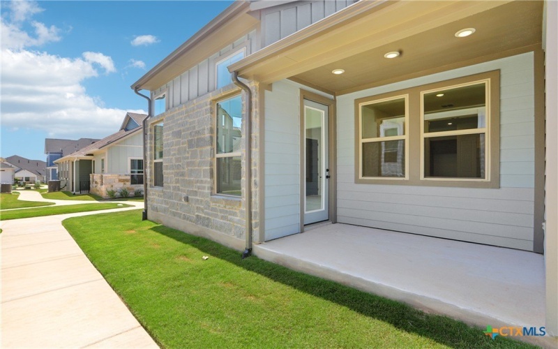 107 San Luis Pass #101, San Marcos, TX 78666, 3 Habitaciones Habitaciones , ,2 BañosBaños,Residential,En Venta,107 San Luis Pass,0,577565