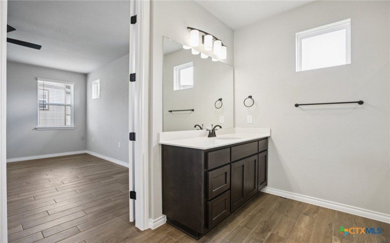 118 Antoinette Way #102, San Marcos, TX 78666, 2 Bedrooms Bedrooms, ,2 BathroomsBathrooms,Residential,For Sale,118 Antoinette Way,0,577579