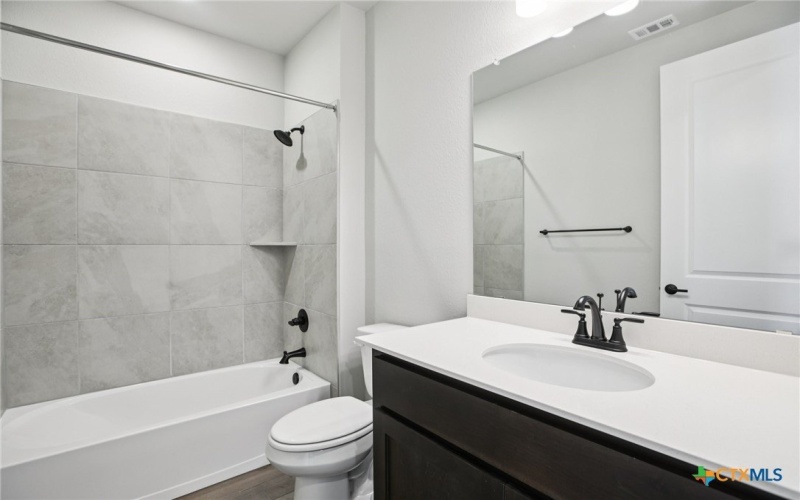 118 Antoinette Way #102, San Marcos, TX 78666, 2 Bedrooms Bedrooms, ,2 BathroomsBathrooms,Residential,For Sale,118 Antoinette Way,0,577579
