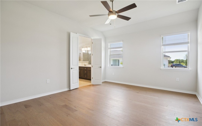 140 Stewart Drive #102, San Marcos, TX 78666, 2 Habitaciones Habitaciones , ,2 BañosBaños,Residential,En Venta,140 Stewart Drive,0,578007