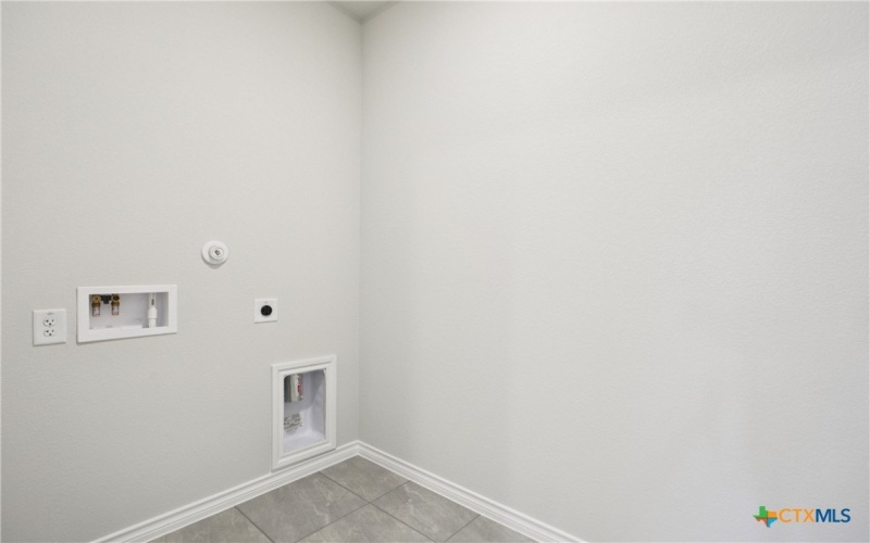 140 Stewart Drive #102, San Marcos, TX 78666, 2 Habitaciones Habitaciones , ,2 BañosBaños,Residential,En Venta,140 Stewart Drive,0,578007