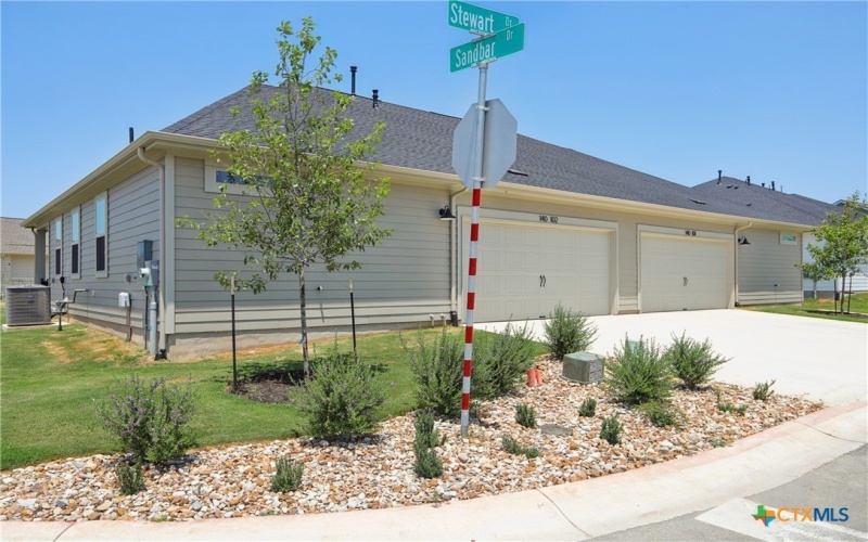 140 Stewart Drive #102, San Marcos, TX 78666, 2 Habitaciones Habitaciones , ,2 BañosBaños,Residential,En Venta,140 Stewart Drive,0,578007
