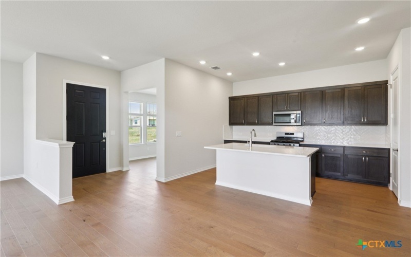 140 Stewart Drive #102, San Marcos, TX 78666, 2 Habitaciones Habitaciones , ,2 BañosBaños,Residential,En Venta,140 Stewart Drive,0,578007