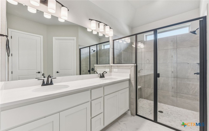 108 Maceo Way #101, San Marcos, TX 78666, 2 Bedrooms Bedrooms, ,2 BathroomsBathrooms,Residential,For Sale,108 Maceo Way,0,578030