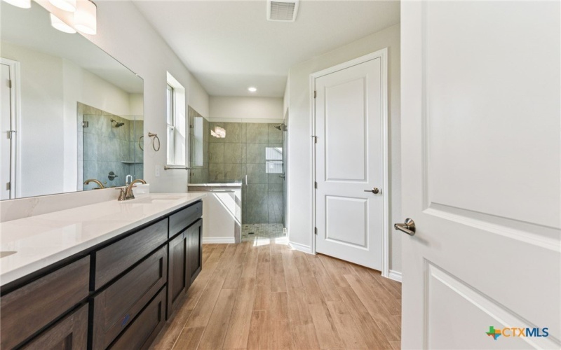 133 Antoinette Way #101, San Marcos, TX 78666, 2 Bedrooms Bedrooms, ,2 BathroomsBathrooms,Residential,For Sale,133 Antoinette Way,0,578264