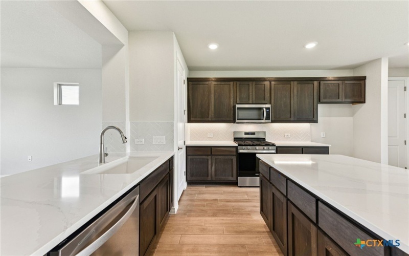 133 Antoinette Way #101, San Marcos, TX 78666, 2 Bedrooms Bedrooms, ,2 BathroomsBathrooms,Residential,For Sale,133 Antoinette Way,0,578264