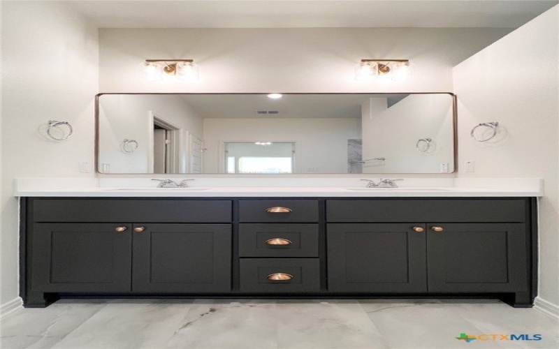 114 Raindance Court, Victoria, TX 77904, 4 Bedrooms Bedrooms, ,2 BathroomsBathrooms,Residential,For Sale,114 Raindance Court,0,578310