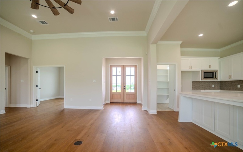403 Lomo Alto Lane, Temple, TX 76502, 5 Bedrooms Bedrooms, ,5 BathroomsBathrooms,Residential,For Sale,403 Lomo Alto Lane,578457