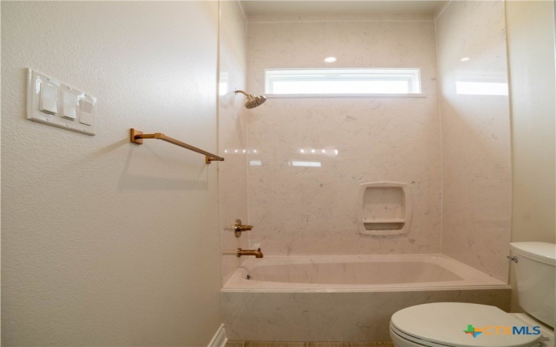403 Lomo Alto Lane, Temple, TX 76502, 5 Bedrooms Bedrooms, ,5 BathroomsBathrooms,Residential,For Sale,403 Lomo Alto Lane,578457