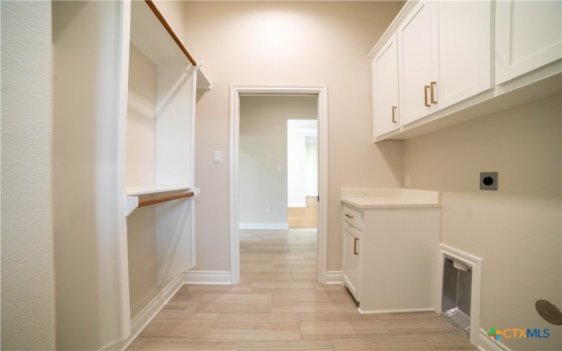 403 Lomo Alto Lane, Temple, TX 76502, 5 Bedrooms Bedrooms, ,5 BathroomsBathrooms,Residential,For Sale,403 Lomo Alto Lane,578457