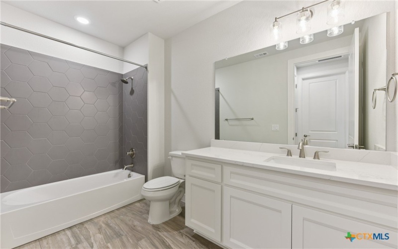 1620 Dancing Oak Lane, San Marcos, TX 78666, 2 Habitaciones Habitaciones , ,2 BañosBaños,Residential,En Venta,1620 Dancing Oak Lane,0,578877