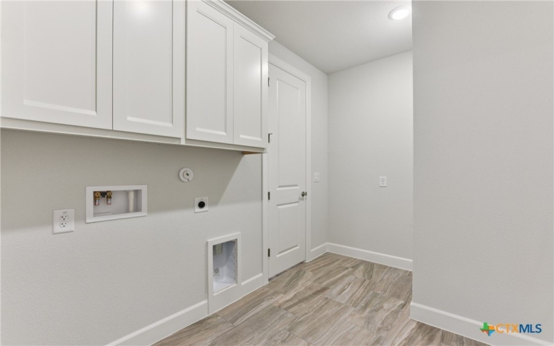 1620 Dancing Oak Lane, San Marcos, TX 78666, 2 Habitaciones Habitaciones , ,2 BañosBaños,Residential,En Venta,1620 Dancing Oak Lane,0,578877