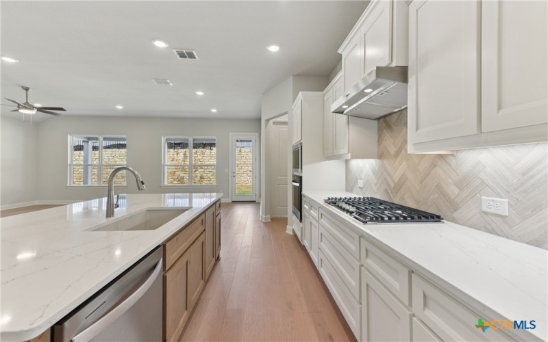 1620 Dancing Oak Lane, San Marcos, TX 78666, 2 Habitaciones Habitaciones , ,2 BañosBaños,Residential,En Venta,1620 Dancing Oak Lane,0,578877