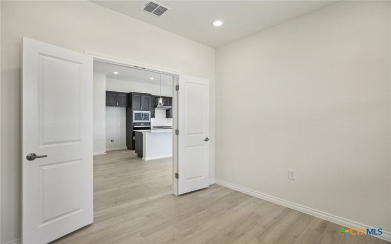 139 Stewart Drive #102, San Marcos, TX 78666, 3 Habitaciones Habitaciones , ,2 BañosBaños,Residential,En Venta,139 Stewart Drive,0,579722