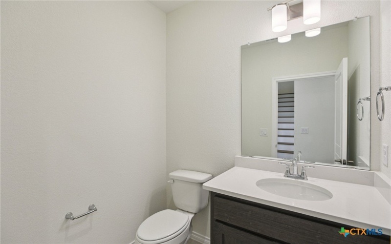 139 Stewart Drive #102, San Marcos, TX 78666, 3 Habitaciones Habitaciones , ,2 BañosBaños,Residential,En Venta,139 Stewart Drive,0,579722