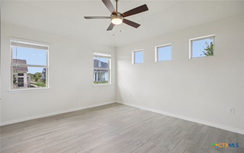 139 Stewart Drive #102, San Marcos, TX 78666, 3 Habitaciones Habitaciones , ,2 BañosBaños,Residential,En Venta,139 Stewart Drive,0,579722