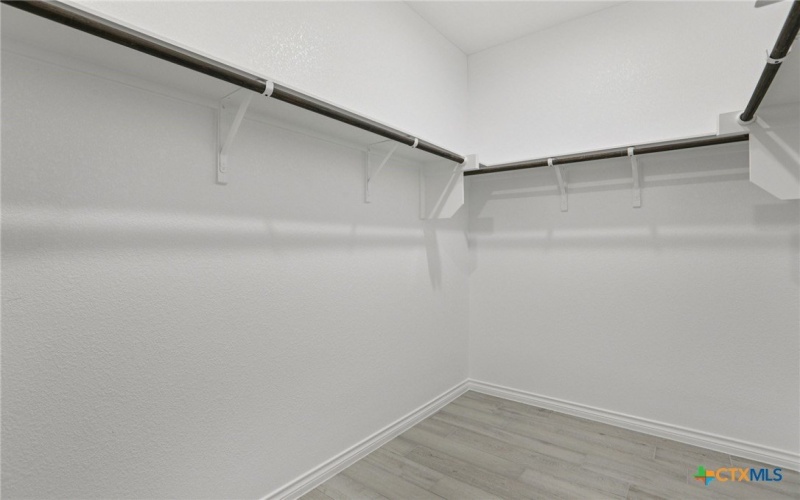 139 Stewart Drive #102, San Marcos, TX 78666, 3 Habitaciones Habitaciones , ,2 BañosBaños,Residential,En Venta,139 Stewart Drive,0,579722