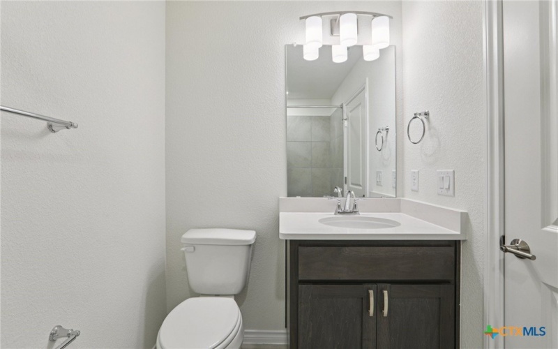 139 Stewart Drive #102, San Marcos, TX 78666, 3 Habitaciones Habitaciones , ,2 BañosBaños,Residential,En Venta,139 Stewart Drive,0,579722