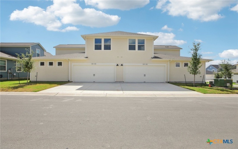 139 Stewart Drive #102, San Marcos, TX 78666, 3 Habitaciones Habitaciones , ,2 BañosBaños,Residential,En Venta,139 Stewart Drive,0,579722