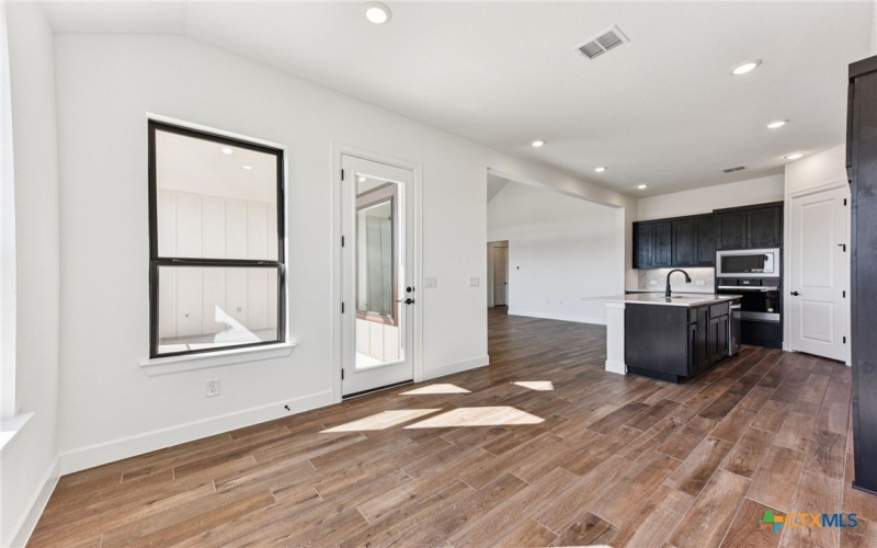 203 Olive Blossom Trail, San Marcos, TX 78666, 4 Habitaciones Habitaciones , ,3 BañosBaños,Residential,En Venta,203 Olive Blossom Trail,0,579196