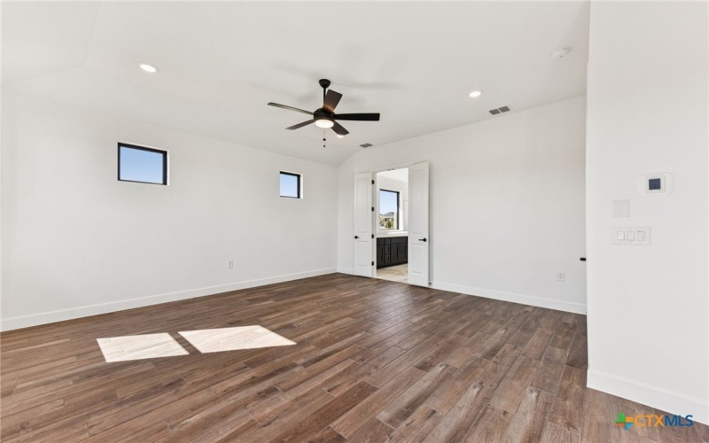 203 Olive Blossom Trail, San Marcos, TX 78666, 4 Habitaciones Habitaciones , ,3 BañosBaños,Residential,En Venta,203 Olive Blossom Trail,0,579196