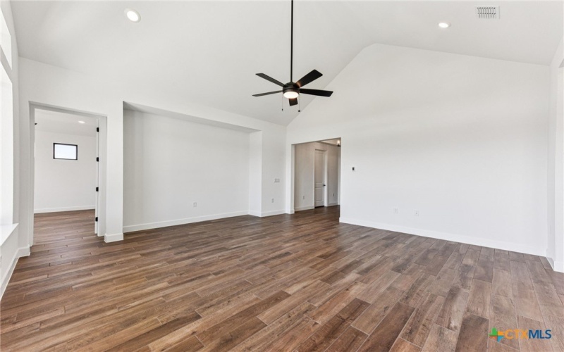 203 Olive Blossom Trail, San Marcos, TX 78666, 4 Habitaciones Habitaciones , ,3 BañosBaños,Residential,En Venta,203 Olive Blossom Trail,0,579196