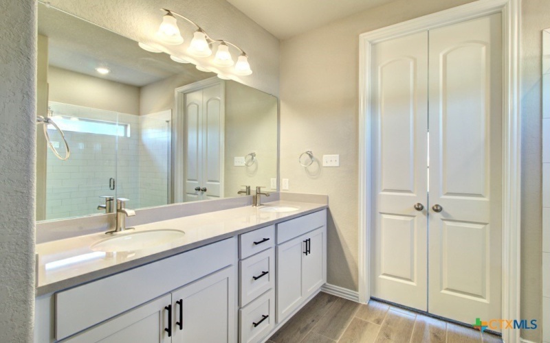 850 Saltbush Street, New Braunfels, TX 78130, 5 Habitaciones Habitaciones , ,5 BañosBaños,Residential,En Venta,850 Saltbush Street,579245
