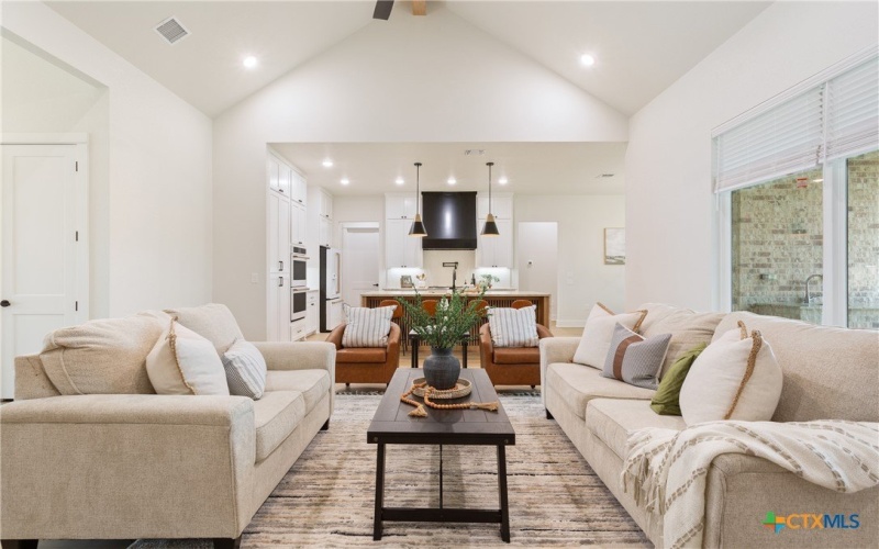 3030 Pecan Meadow Drive, Belton, TX 76513, 5 Habitaciones Habitaciones , ,3 BañosBaños,Residential,En Venta,3030 Pecan Meadow Drive,579408