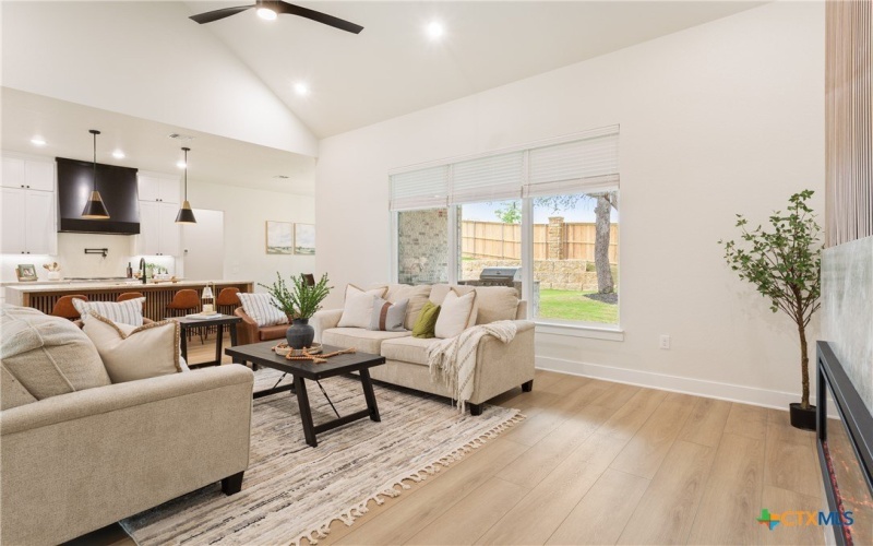 3030 Pecan Meadow Drive, Belton, TX 76513, 5 Habitaciones Habitaciones , ,3 BañosBaños,Residential,En Venta,3030 Pecan Meadow Drive,579408