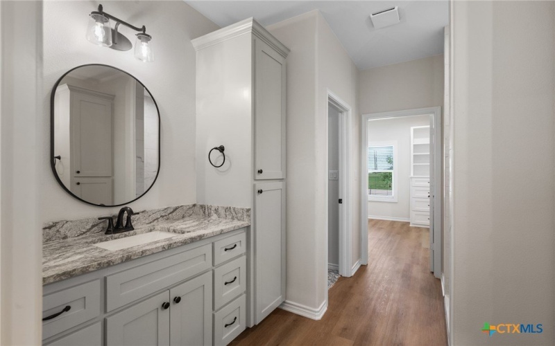 309 Silver Lake, Victoria, TX 77904, 4 Bedrooms Bedrooms, ,3 BathroomsBathrooms,Residential,For Sale,309 Silver Lake,0,579421