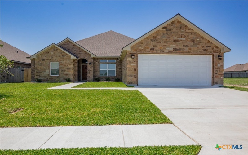 309 Silver Lake, Victoria, TX 77904, 4 Bedrooms Bedrooms, ,3 BathroomsBathrooms,Residential,For Sale,309 Silver Lake,0,579421