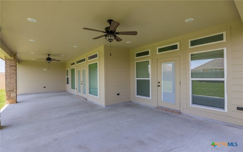309 Silver Lake, Victoria, TX 77904, 4 Bedrooms Bedrooms, ,3 BathroomsBathrooms,Residential,For Sale,309 Silver Lake,0,579421