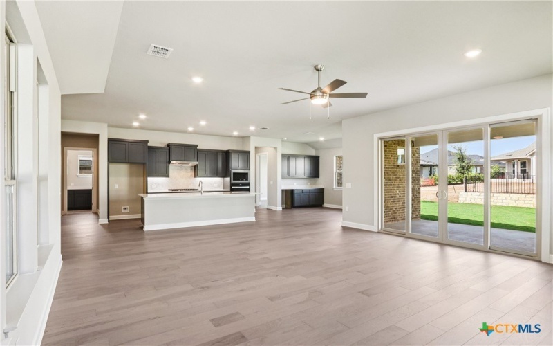 207 Sprinting Peak Drive, San Marcos, TX 78666, 2 Habitaciones Habitaciones , ,2 BañosBaños,Residential,En Venta,207 Sprinting Peak Drive,0,579628