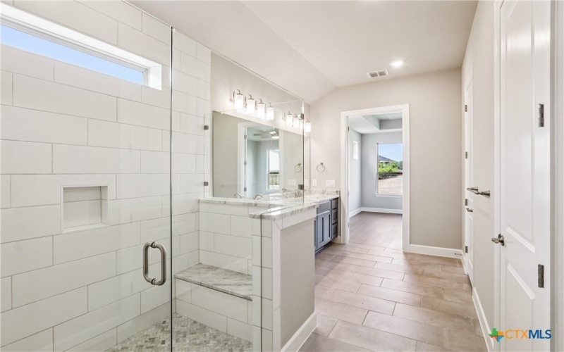 207 Sprinting Peak Drive, San Marcos, TX 78666, 2 Habitaciones Habitaciones , ,2 BañosBaños,Residential,En Venta,207 Sprinting Peak Drive,0,579628