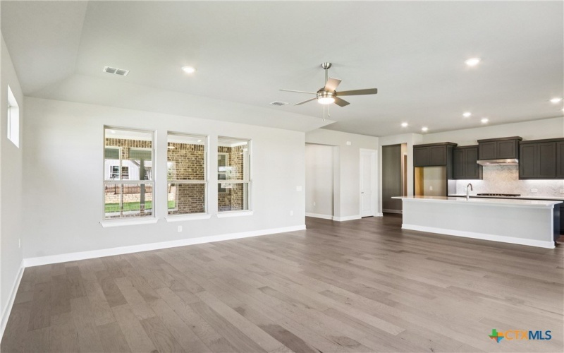 207 Sprinting Peak Drive, San Marcos, TX 78666, 2 Habitaciones Habitaciones , ,2 BañosBaños,Residential,En Venta,207 Sprinting Peak Drive,0,579628