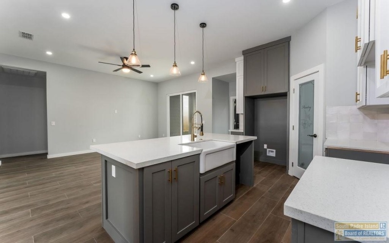 2831 Juan Castillo Ave., Port Isabel, TX 78578, 3 Bedrooms Bedrooms, ,2 BathroomsBathrooms,Residential,For Sale,2831 Juan Castillo Ave.,103032