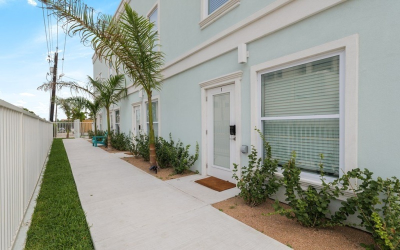 5100 Laguna Blvd. #1, South Padre Island, TX 78597, 3 Habitaciones Habitaciones , ,2 BañosBaños,Residential,En Venta,5100 Laguna Blvd.,103117