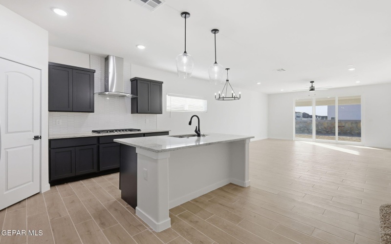 1192 Night Sky Street, El Paso, TX 79928, 5 Habitaciones Habitaciones , ,3 BañosBaños,Residential,En Venta,1192 Night Sky Street,0,922448