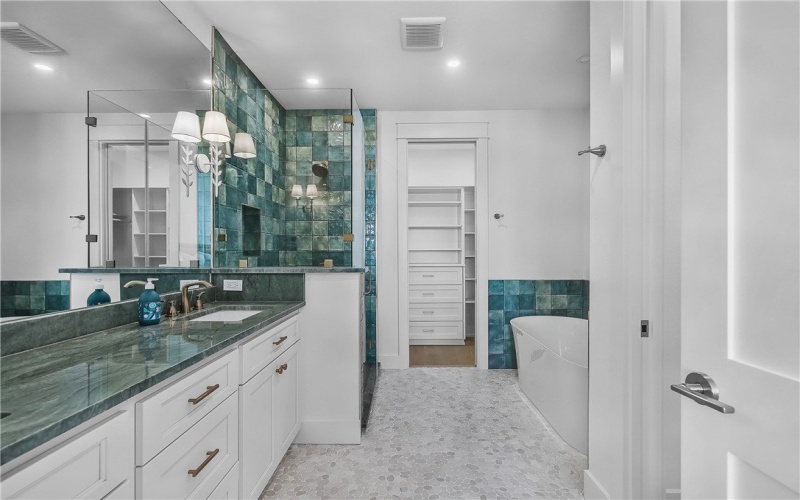 136 W Cotter Avenue unit: 4 #4, Port Aransas, TX 78373, 2 Habitaciones Habitaciones , ,2 BañosBaños,Residential,En Venta,136 W Cotter Avenue unit: 4,0,456791