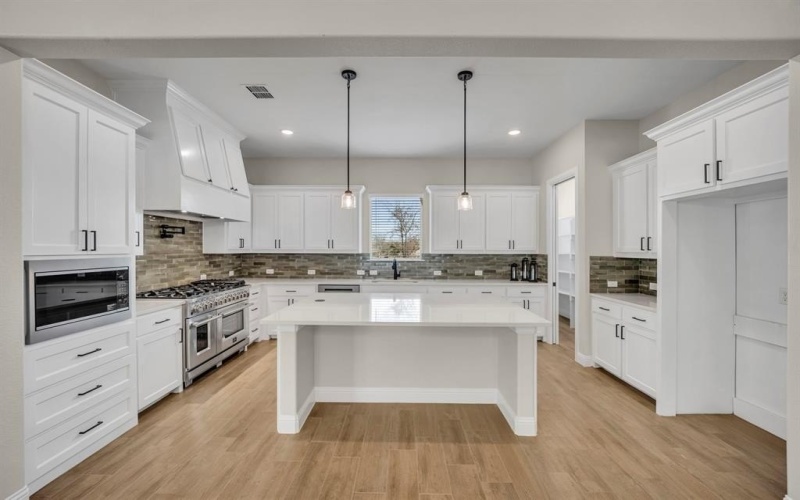 3920 Lonesome Quail Drive, Burleson, TX 76028, 4 Habitaciones Habitaciones , ,3 BañosBaños,Residential,En Venta,3920 Lonesome Quail Drive,20788248